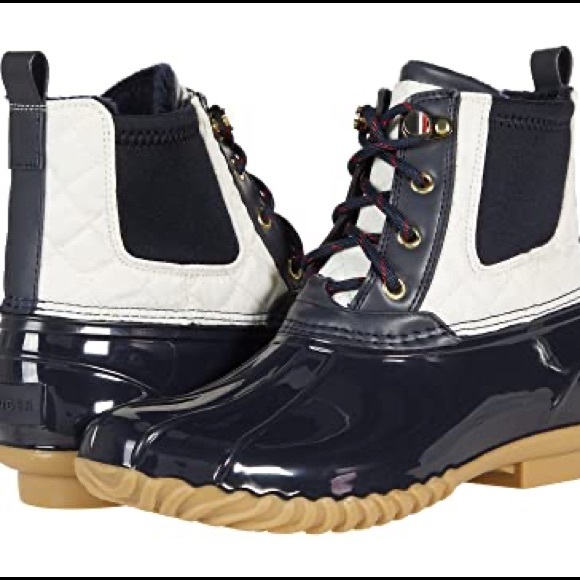 (NIB) Tommy Hilfiger Dark Blue Hada Duck Boots. Sz. 7 - Picture 3 of 9